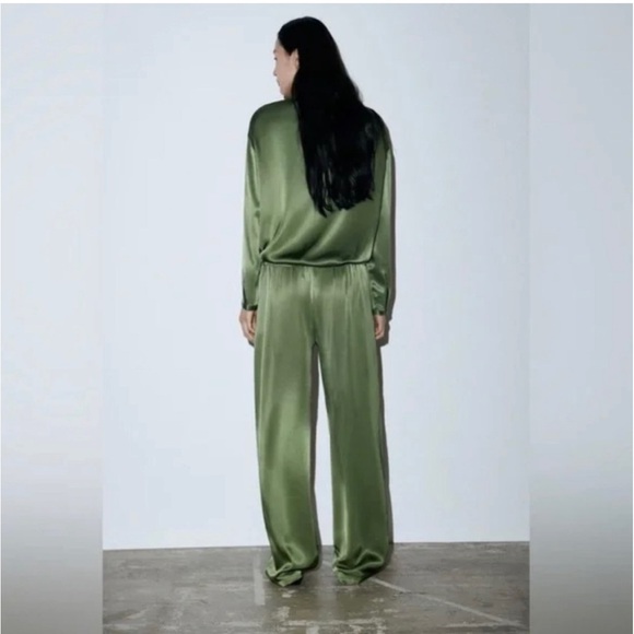 Zara NWT Fluid Satin Effect Top - Picture 7 of 9